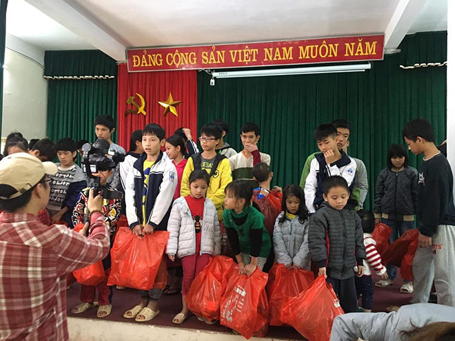 Công ty Dược Nhật Đức đồng hành cùng chương trình “Áo ấm cho em” - 4