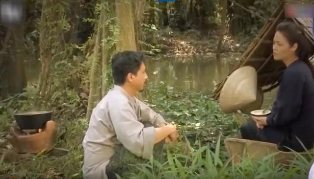 Bí ẩn không có lời giải của phim Việt: Tóc đổi màu, tin nhắn amp;#34;maamp;#34; và đĩa kẹo tàng hình - 14