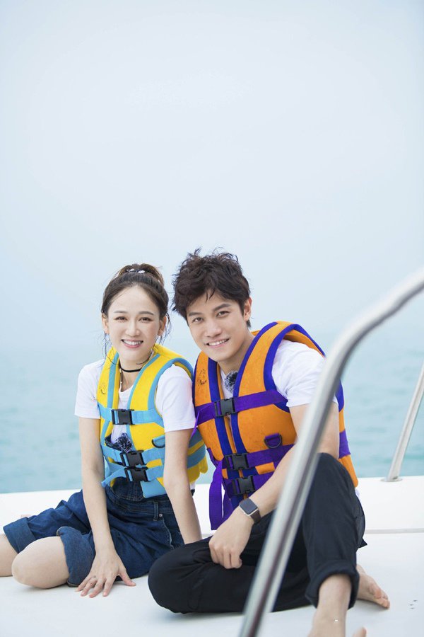 Được bạn trai giàu có chăm như bà hoàng nhưng chị đại Cbiz vẫn khó chịu than trời - 2