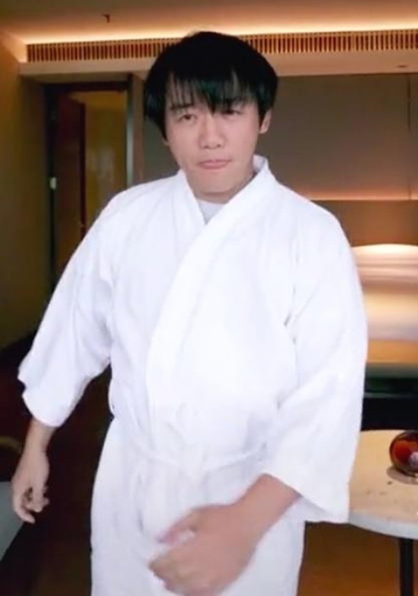 Sau mấy tháng không gặp, nam thần Trung Quốc vừa xuất hiện đã biến thành ông chú - 4