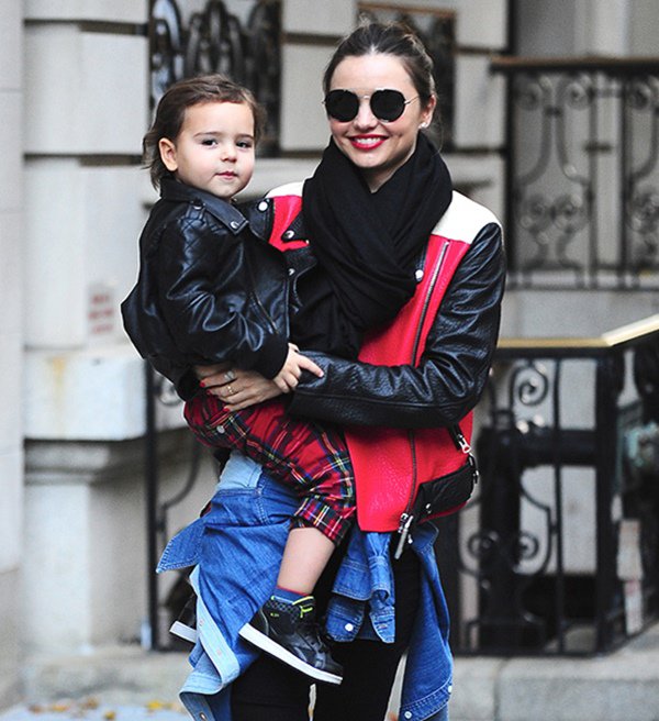 Chồng là tỷ phú trẻ nhất thế giới nhưng chân dài nổi tiếng không nuôi con theo kiểu nhà giàu - 5