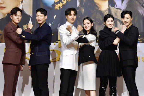 Ngôi sao 24/7: amp;#34;Bạn gáiamp;#34; Lee Min Ho bị đàn chị đánh bại, nhan sắc tầm thường - 1