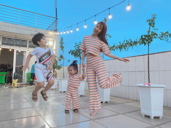 Sao Việt 24h: Rơi nước mắt với người mẹ amp;#34;không để con dốtamp;#34; của mỹ nhân Việt Trinh - 6