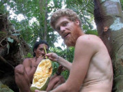 Tin tức - Bỏ việc lương cao vào rừng sống với thổ dân, cuộc sống của chàng trai thay đổi đáng kinh ngạc