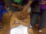 Tin tức - Nơi phụ nữ bị lột truồng, cạo trọc và bạo hành ngay cạnh mộ chồng để "tẩy uế"