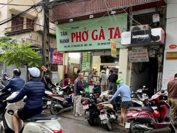 Ngày đầu nới lỏng giãn cách XH: Nhiều quán bún phở vẫn im lìm, một số nơi tấp nập khách