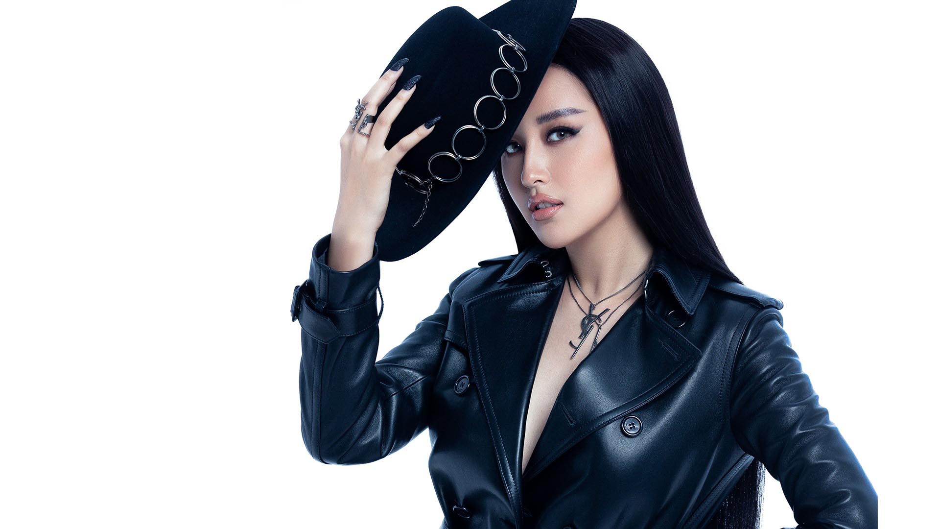 Cuộc sống vạn người mơ của amp;#34;đại gia ngầmamp;#34; Mai Phương Thúy, tới chăn ga cũng giá trăm triệu đồng - 1