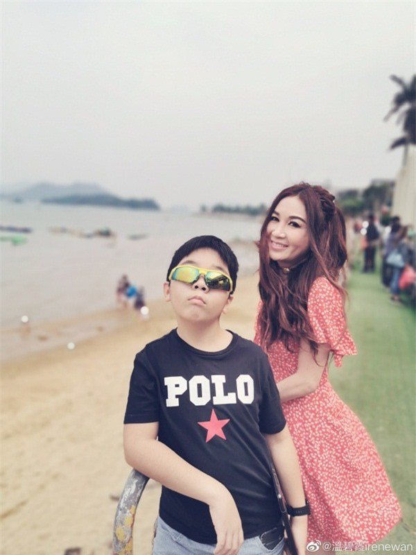 phan kim lien dep nhat man anh: tuoi 53, khong chiu de nhung van hanh phuc nhu the nao? - 1