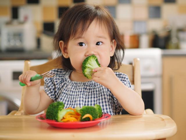 5 tuyệt chiêu đối phó trẻ kén ăn