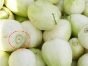 Bếp Eva - Khi mua dưa lê, nhìn vào rốn quả, thấy điều này chị em nhanh tay mua ngay kẻo hết
