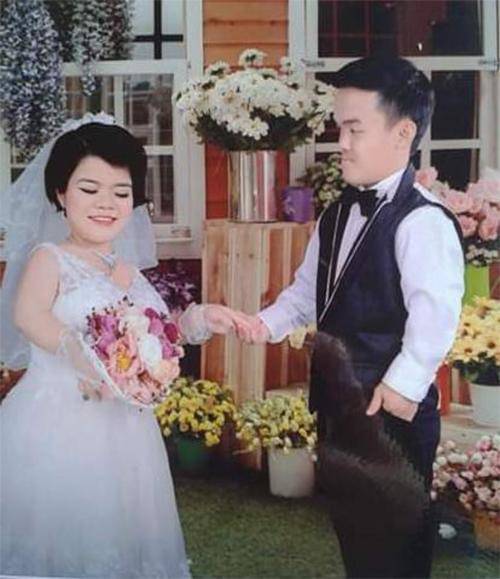 hanh phuc nhu ky tich ngay len chuc bo me cua cap doi be nhu tre lop 5 - 1