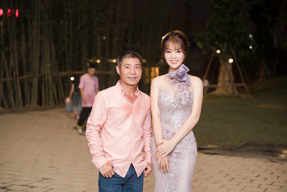Kém 13 tuổi nhưng Á hậu - BTV Thụy Vân lại gọi NSND Công Lý là amp;#34;emamp;#34; - 5