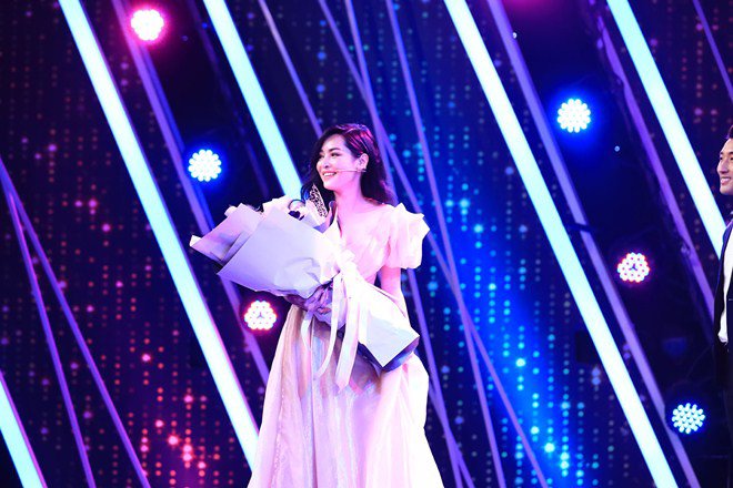 Ca sĩ Thu Ngọc nắm tay trai trẻ Người Ấy Là Ai, cả trường quay amp;#34;đau timamp;#34; vì bị lừa - 2