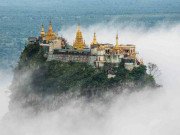 Xem ăn chơi - Leo 777 bước để tới tu viện dát vàng trên núi ở Myanmar