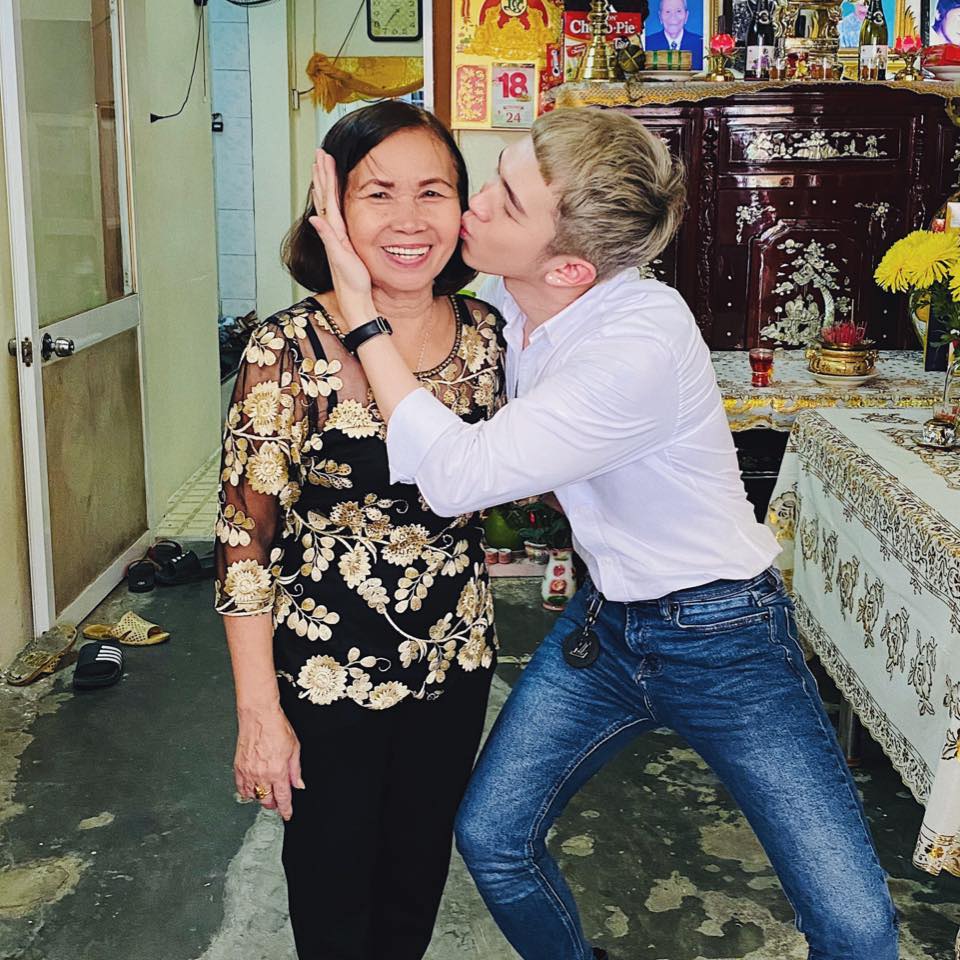 Sao Việt xúc động trong Ngày Của Mẹ: Kim Hiền tự trách bất hiếu, Kim Thư khóc vì con trai - 13