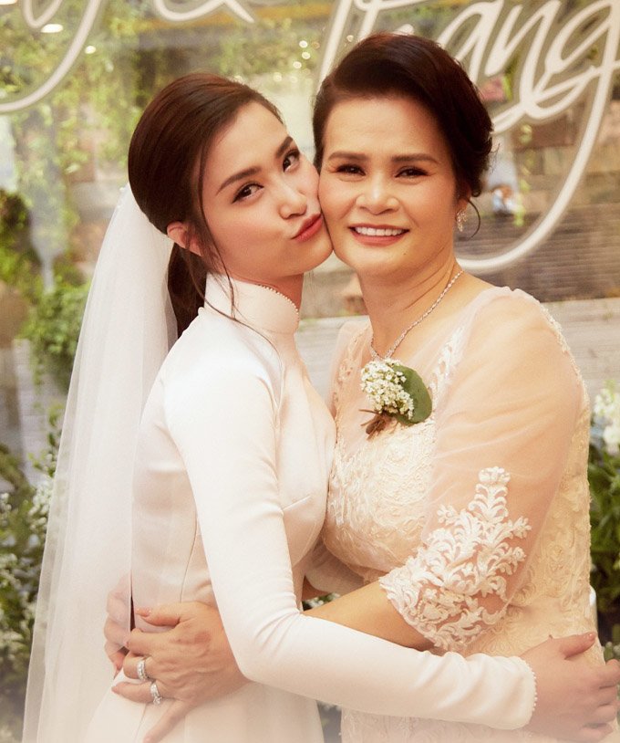 Sao Việt xúc động trong Ngày Của Mẹ: Kim Hiền tự trách bất hiếu, Kim Thư khóc vì con trai - 4