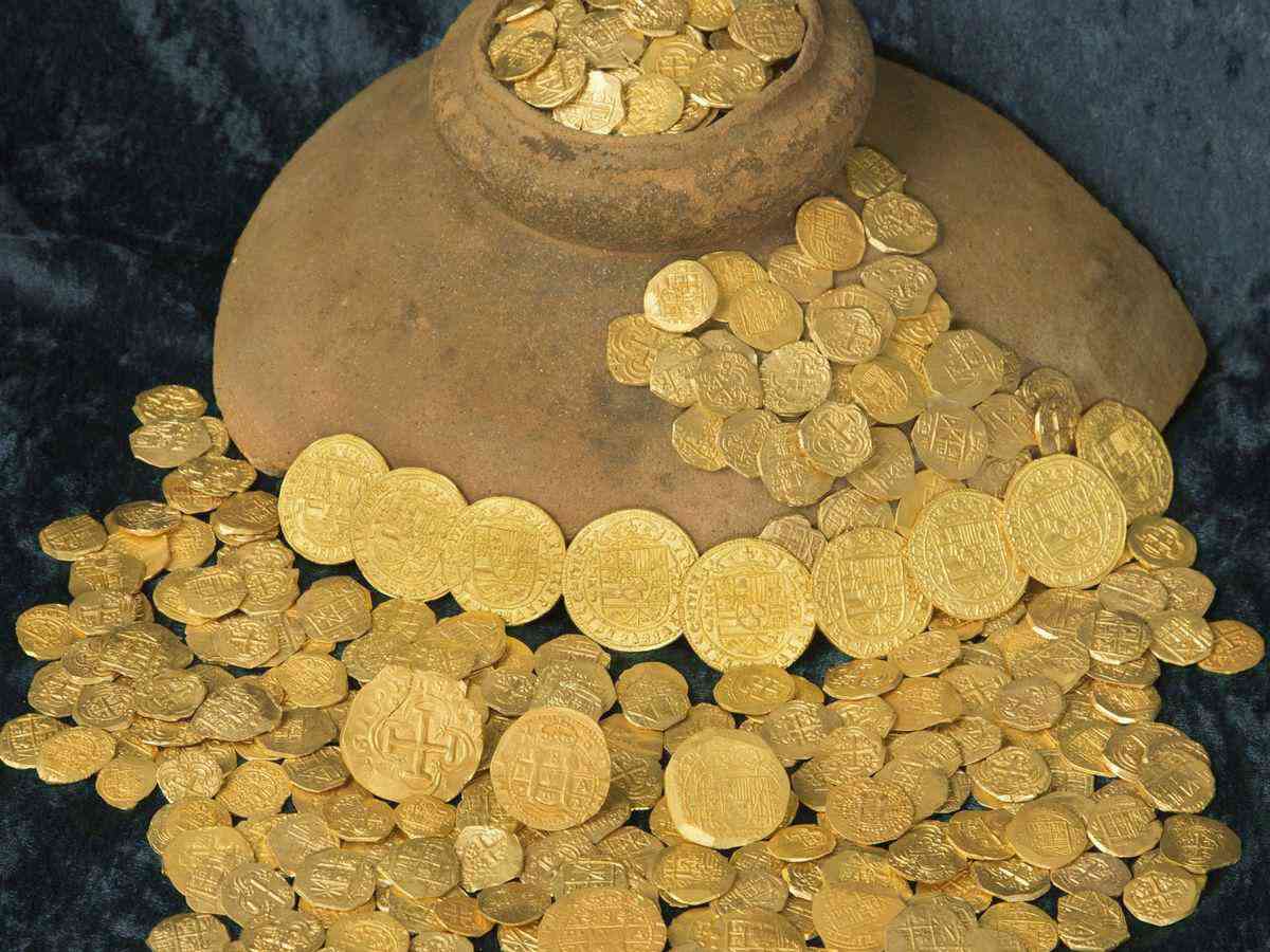 Who owns the 300-year-old treasure worth VND 400,000 billion? - 2