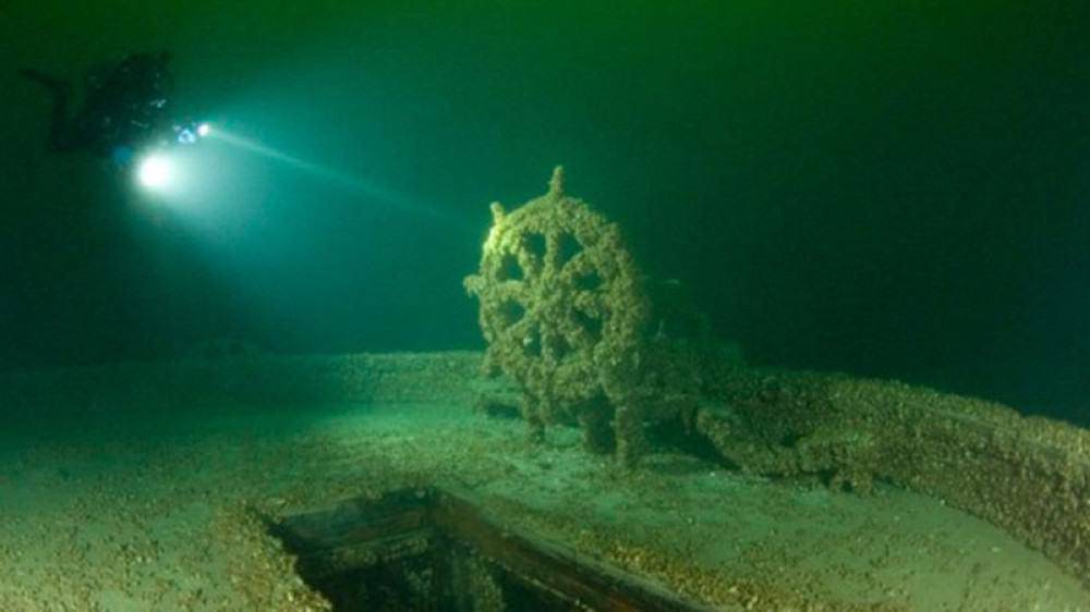 Who owns the 300-year-old treasure worth VND 400,000 billion? - 4