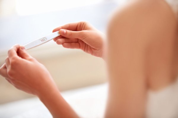 Ra máu khi mang thai: Nguyên nhân và cách xử lý - 1