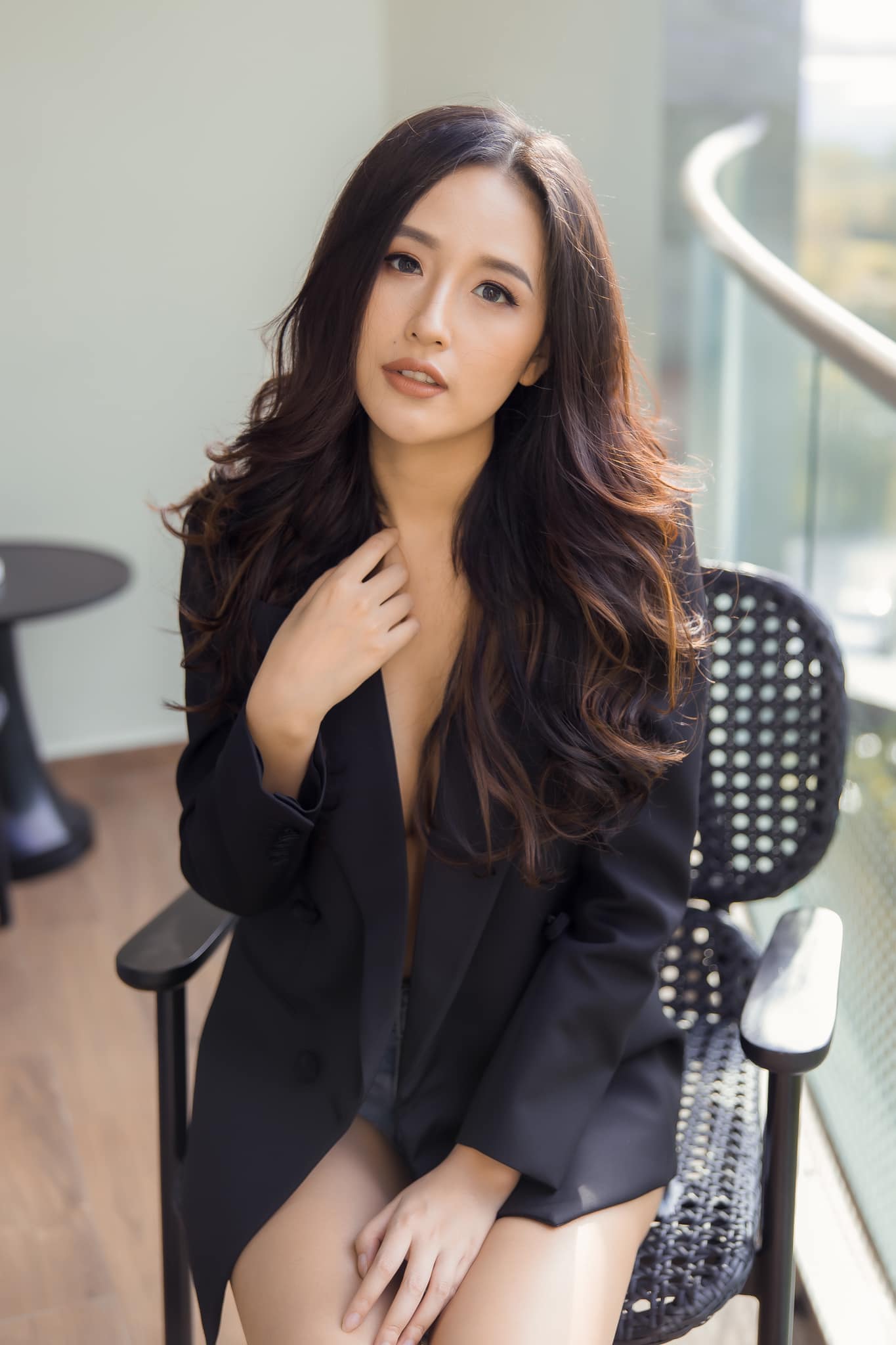 Hoa hậu Việt Nam từng bị amp;#34;vùi dậpamp;#34; vì ảnh gợi cảm, giờ là amp;#34;đại gia ngầmamp;#34; trong showbiz - 8