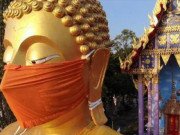Xem ăn chơi - Ngôi chùa đeo khẩu trang cho tượng Phật khổng lồ ở Thái Lan