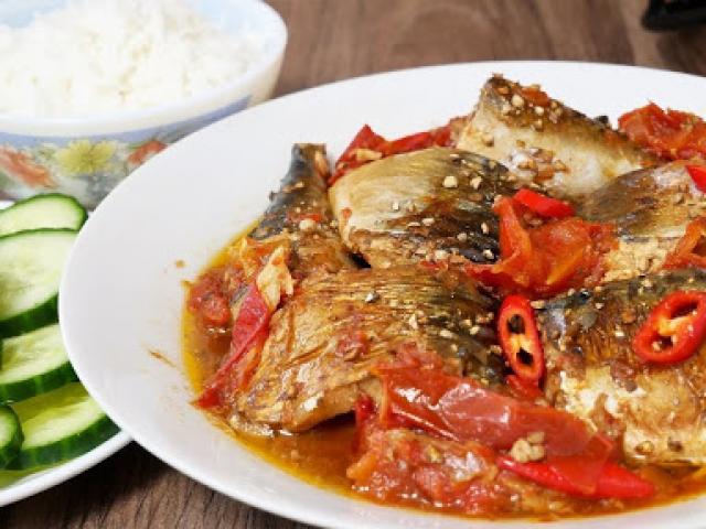 3 cách làm cá nục kho cà chua, tiêu thơm ngon tại nhà