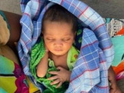 Bà bầu - Bầu vượt mặt mẹ vẫn đi bộ về quê, đẻ rơi giữa đường nghỉ 2 tiếng rồi đi tiếp 160km