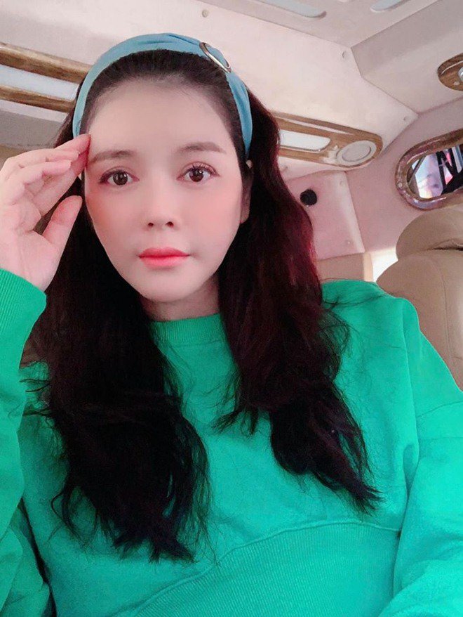 Sao Việt 24h: Hình ảnh con gái Thành Trung nức nở khi gặp bố làm nhiều người nghẹn lòng theo - 8