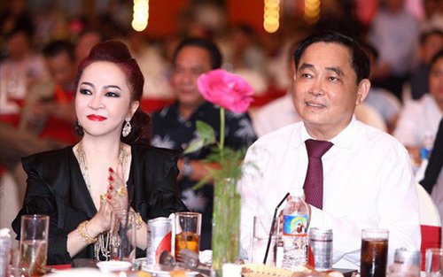 Ông Huỳnh Uy Dũng và bà Nguyễn Phương Hằng.