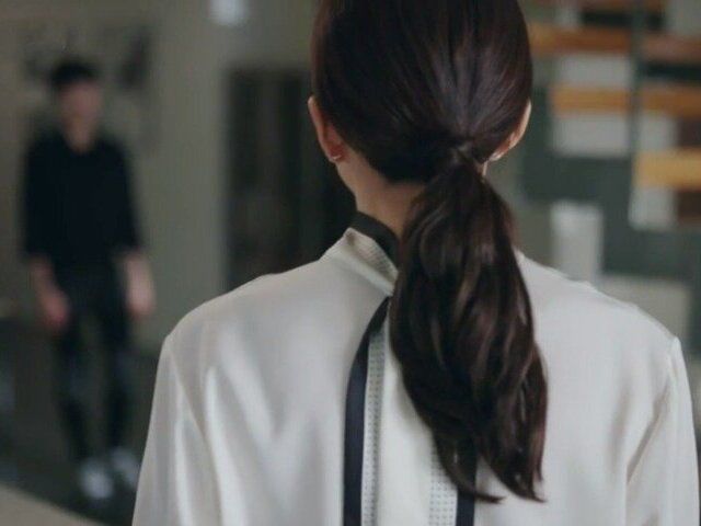 Kết thúc Thế Giới Hôn Nhân: Ám ảnh nhất là hình bóng người con trai cuối phim