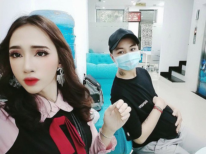 hanh trinh sinh con cua nguoi dan ong mang thai dau tien o viet nam - 1