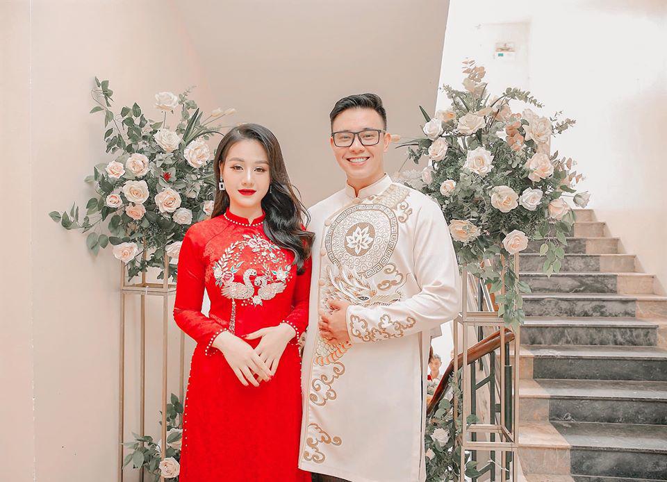 Sao Việt 24h: Sau khi bạn gái sinh năm 1999 có thai, ca sĩ Đông Hùng chính thức hỏi cưới - 1