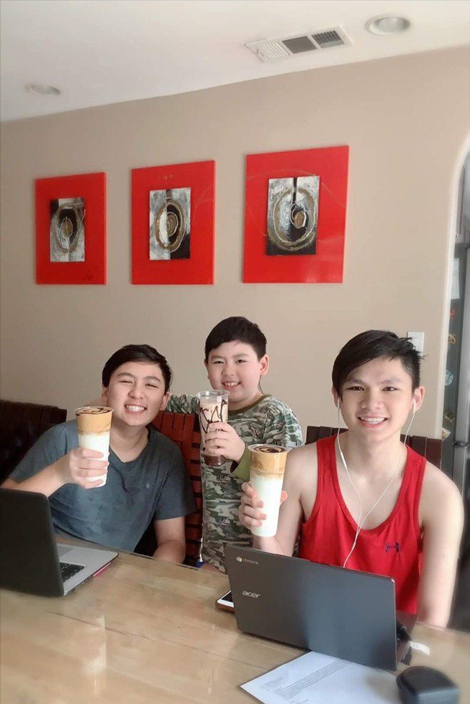 Sao Việt 24h: Sau khi bạn gái sinh năm 1999 có thai, ca sĩ Đông Hùng chính thức hỏi cưới - 11