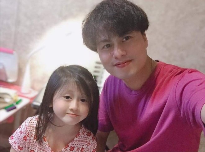 Sao Việt 24h: Sau khi bạn gái sinh năm 1999 có thai, ca sĩ Đông Hùng chính thức hỏi cưới - 12