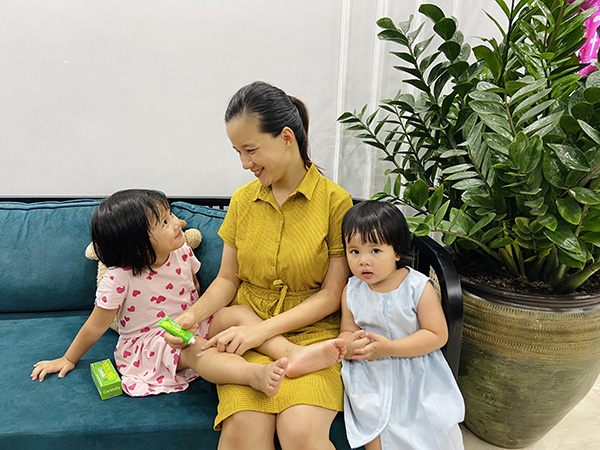 MC Minh Trang tiết lộ về “người bạn màu xanh lá” giúp con vượt qua mùa hè “hoa gấm” - 2