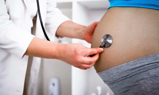 Ra huyết trắng khi mang thai có nguy hiểm không? Khi nào cần đi khám - 1