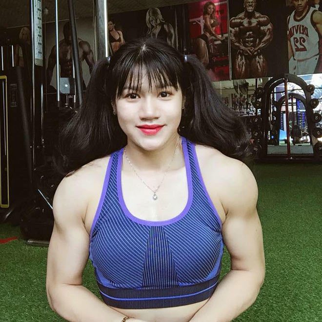 co gai 19 tuoi tung noi dinh dam mxh voi co bap cuon cuon gio ra sao? - 1