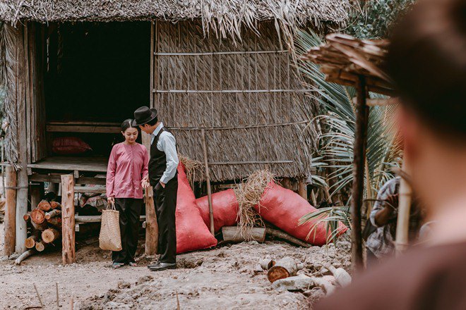 Châu Khải Phong đau đớn vì bị amp;#34;cậu Baamp;#34; Cao Minh Đạt cướp người yêu trong MV - 7