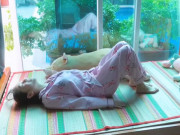 Bà bầu - Con gái Minh Nhựa U21 chuẩn bà đẻ Việt xưa: Một tháng không tắm, nằm than trong nhà triệu đô