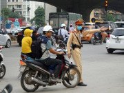 Tin tức - Đổ xô mua bảo hiểm xe cơ giới: Nhầm lẫn giữa bảo hiểm bắt buộc và tự nguyện