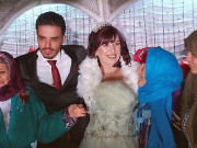 Tin tức - Cô dâu 62 kết hôn với chú rể 26 chỉ sau một lần kết bạn nhầm trên Facebook