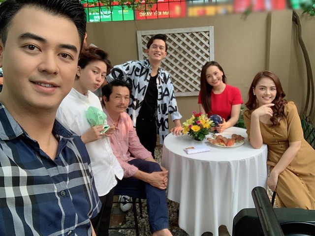 Những Ngày Không Quên tiết lộ cảnh Quốc cán đích: Bảo an toàn về nước, vợ mang bầu thành công