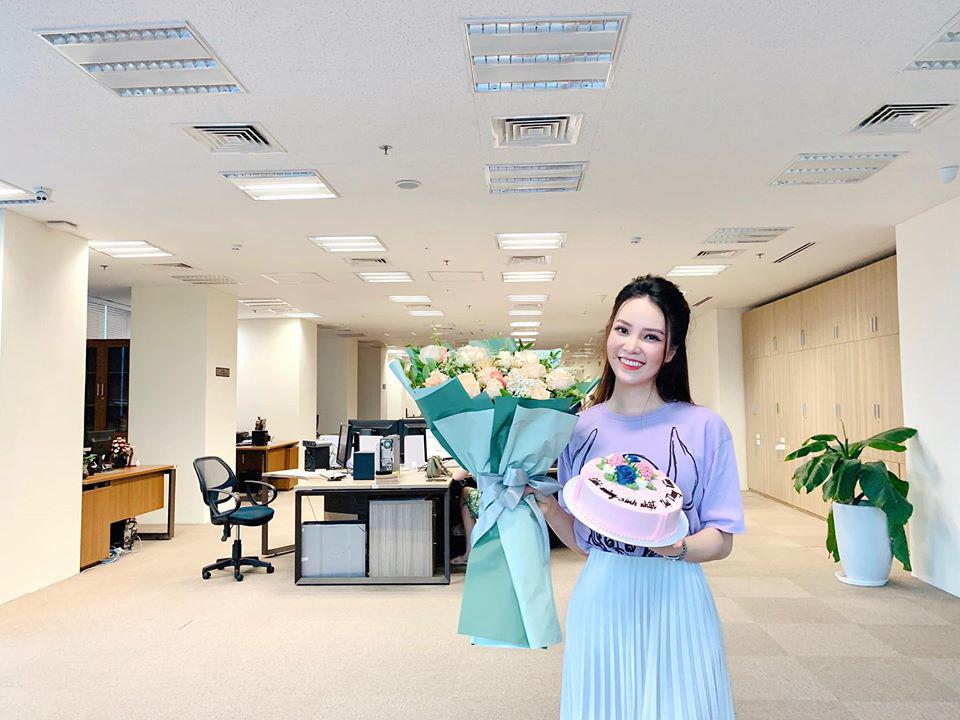 Sao Việt 24h: Hari Won hoảng hồn khi phát hiện em bé 3 tuổi đi thang máy một mình - 10