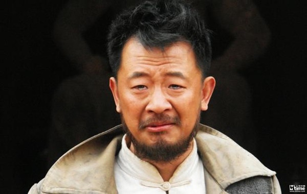 "tinh dich" cua huynh hieu minh: tung quan sau scandal mua dam, song bang luong it oi cua cha - 3