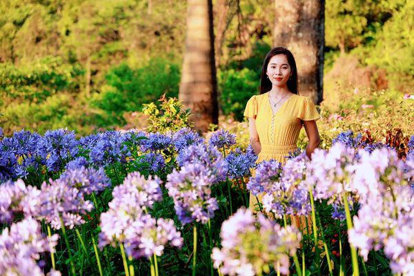 chang thieu tien cua de len do sang chanh, ba xa shark hung chi me kieu trang phuc gian di - 5