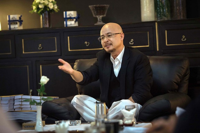 hai dai gia viet tung gay xon xao du luan khi len nui o an gio ra sao? - 1