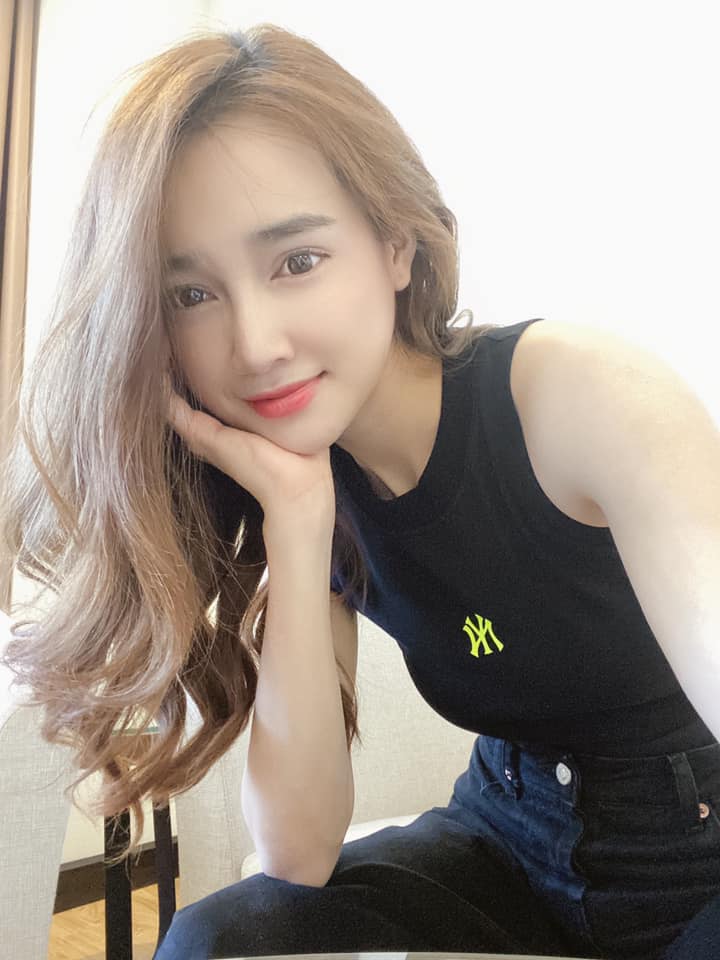 Sao Việt 24h: amp;#34;Bà đẻamp;#34; Đặng Thu Thảo đi chơi sau 10 ngày sinh con, bé lớn thành tâm điểm - 11