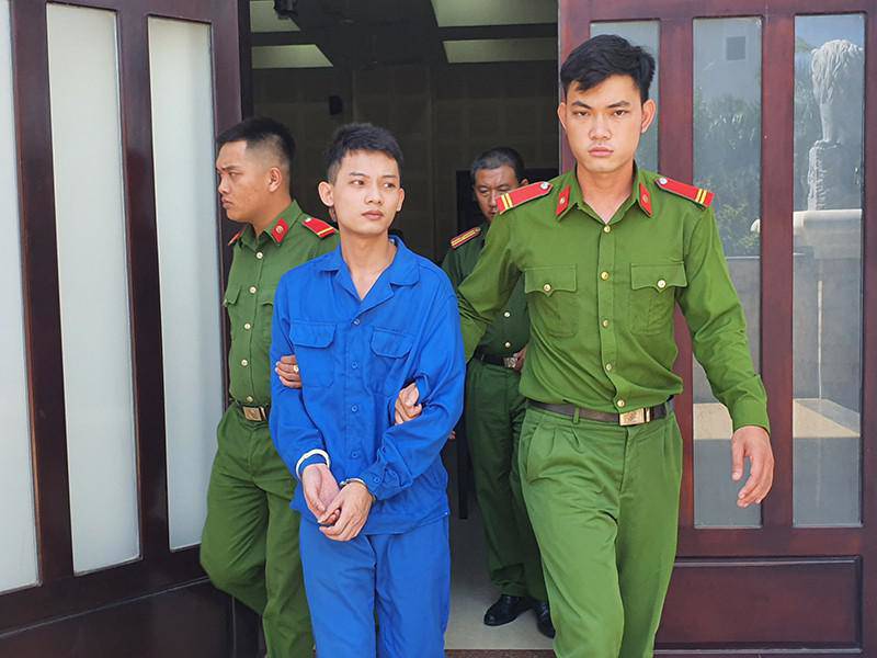 Vụ hiếp dâm 3 lần trong đêm: Mẹ bị cáo nói con vô tội - 1