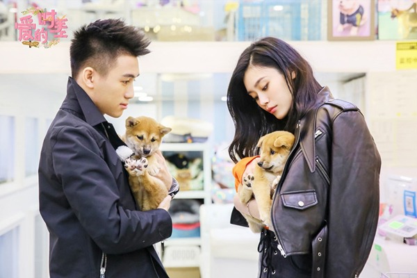 Đám tang amp;#34;vua sòng bài Macauamp;#34;: Con dâu chân dài tiều tụy, không thấy bóng dáng con rể tài tử - 4