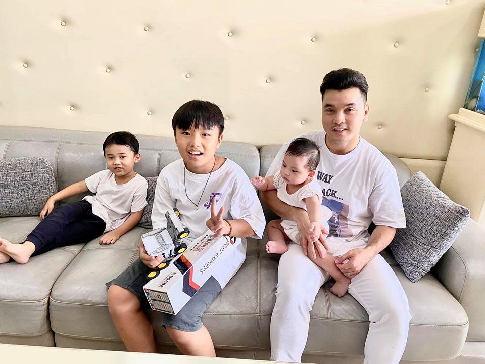 Sao Việt 24h: Hoà Minzy amp;#34;cảm ơn chồng và mẹ chồngamp;#34;, nói về việc họ phải bán nhà vì mình - 13